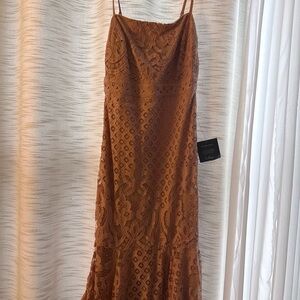 Lulu's Lace Midi Dress in light pink